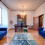 Leopoldo Apartment By Mamo Florence